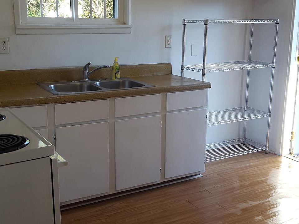 1st image of 303 Truxton Ave