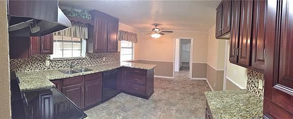 5th image of 10570 Silver Creek Dr
