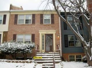 2463 Windbreak Dr, Alexandria, VA 22306