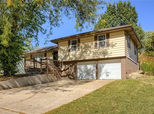 7904 NE 56th St, Kansas City, MO 64119