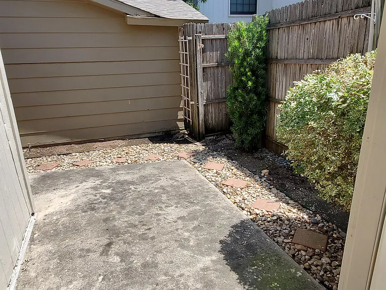 2902 Southern Cross Dr — Photo 13
