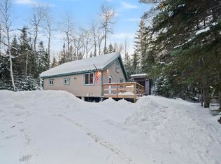 5 Pine Ln, Rangeley, ME 04970