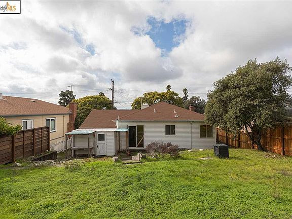 2nd image of 850 Yuba St