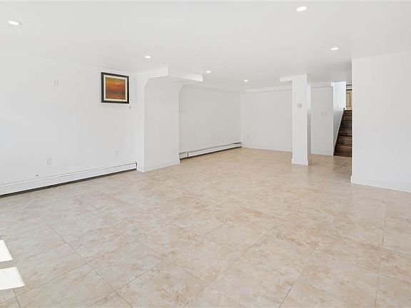 4th image of 219 Milton Ave