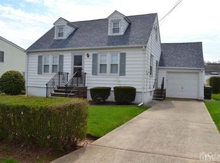 33 Meinzer St, Avenel, NJ 07001