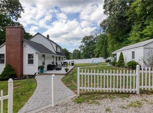 42 Scotch Cap Rd, Quaker Hill, CT 06375