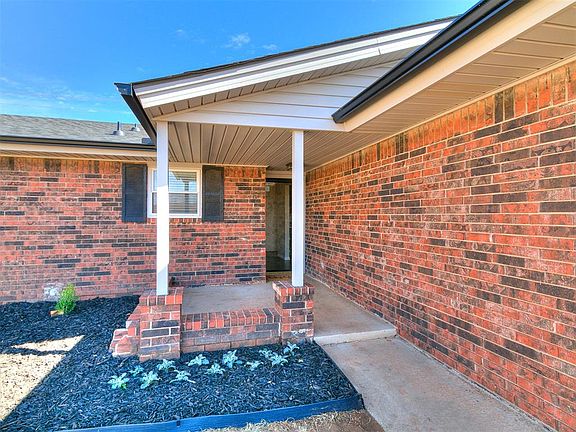 3rd image of 11400 Ashford Dr