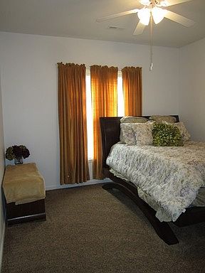 3rd image of 4009 Pepperbush Dr