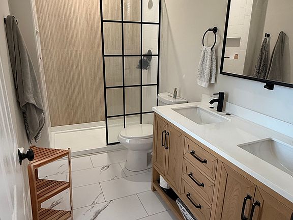 5th image of 1903 Parkview Ave