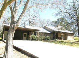 34 Winkler Dr, Huntsville, TX 77340