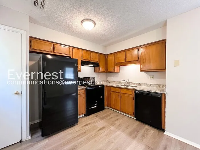 5565 Chapel Hill Dr — Photo 5