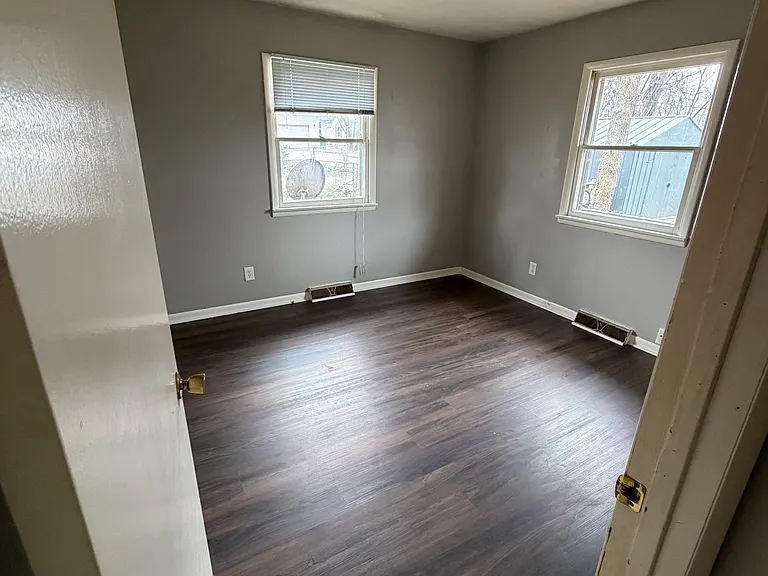 1410 W Atlantic St #B — Photo 8