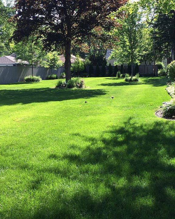 1st image of 129 S Lodge Ln
