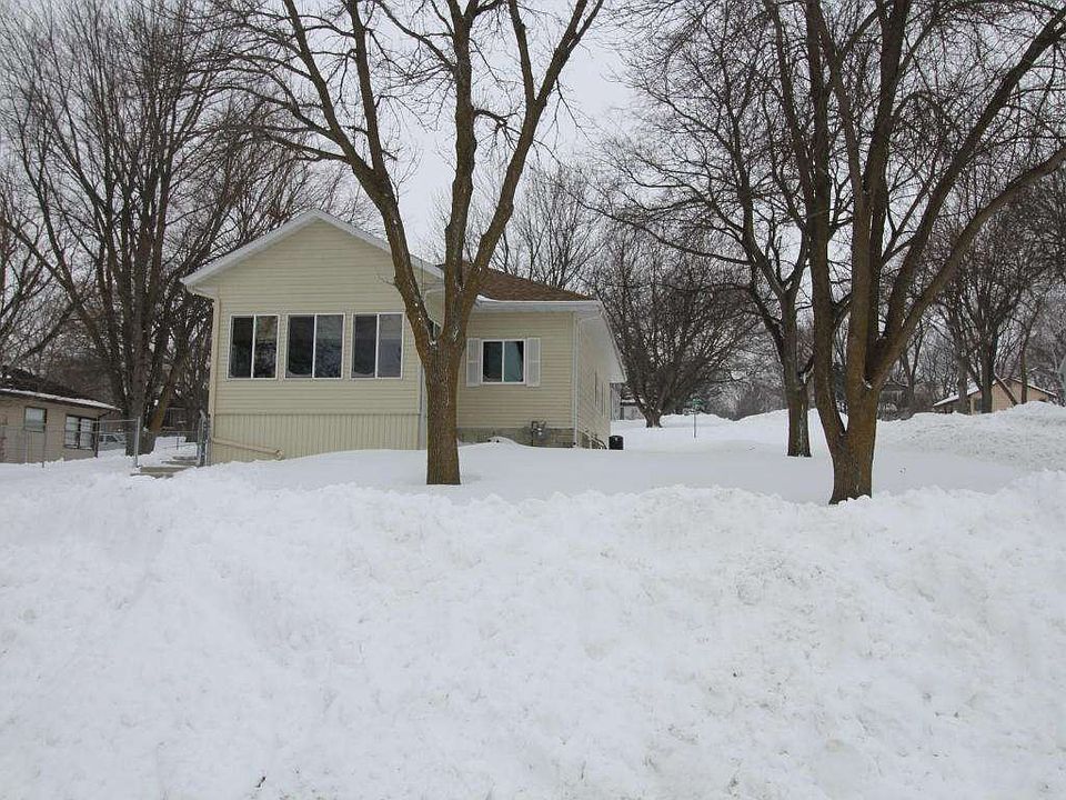 1st image of 1201 Fargo Ave