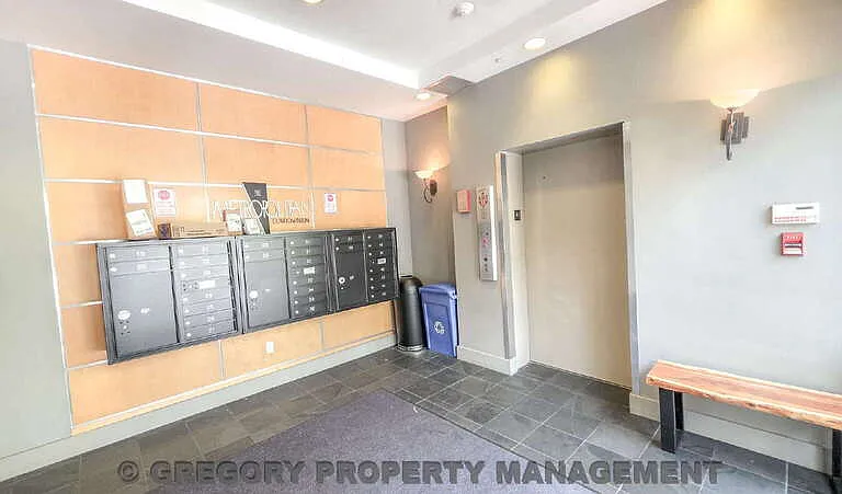 925 110th Ave NE #306 — Photo 3
