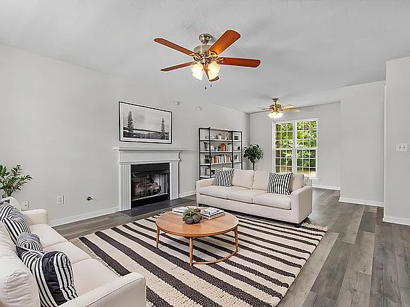 3rd image of 143 Allans Mill Dr