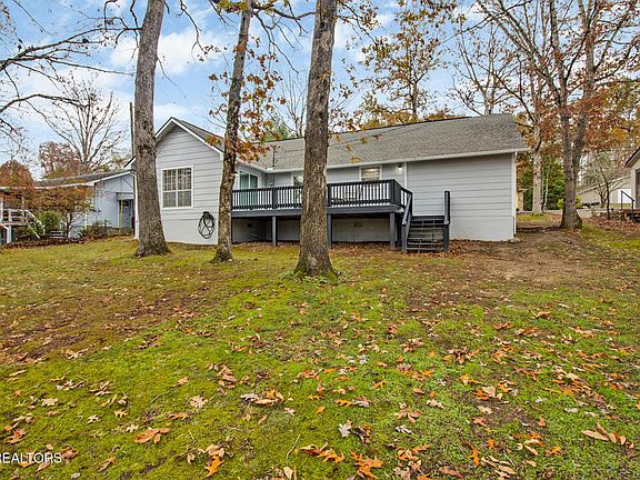 3rd image of 123 Lakeshire Dr
