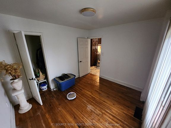 4th image of 279 Millen Rd