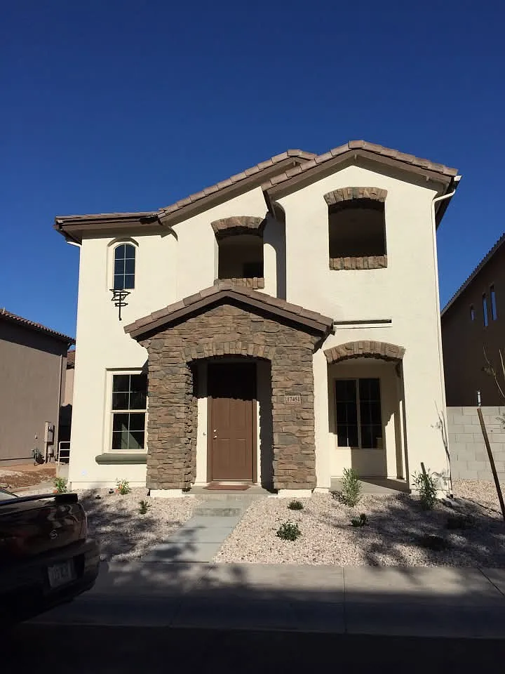 3 bed, 2.5 bath, 1898 sqft, $2,395 — Photo 1