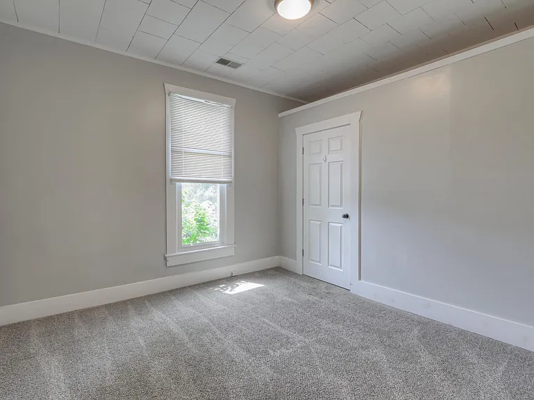 308 Elm Ave — Photo 10