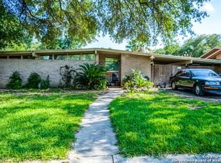 110 Maplewood Ln, San Antonio, TX 78216