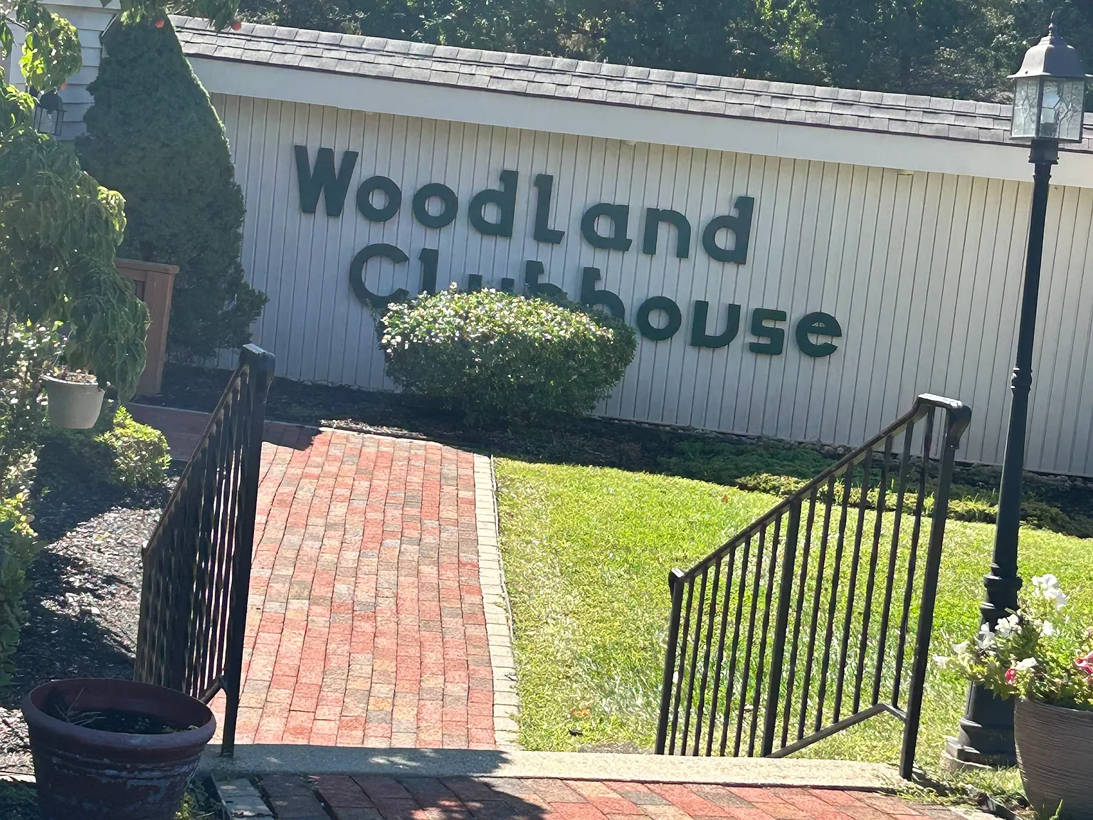 118 Woodland Dr — Photo 3