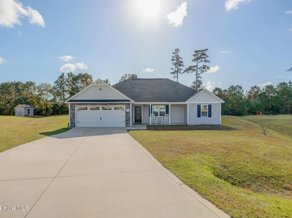 204 Arbor Court, Richlands, NC 28574