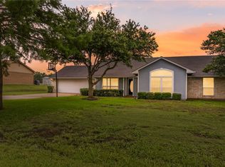 121 Live Oak Ln, Riesel, TX 76682