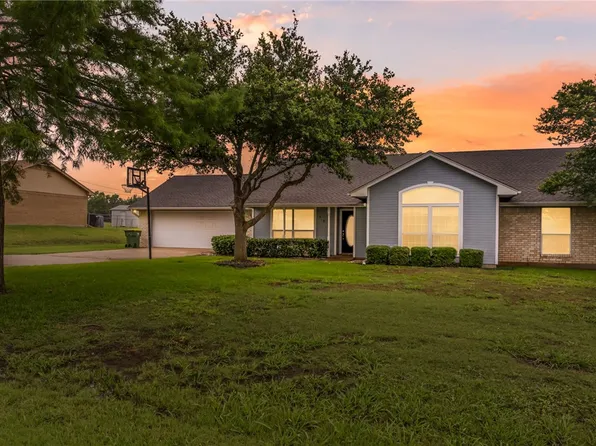 121 Live Oak Ln, Riesel, TX 76682
