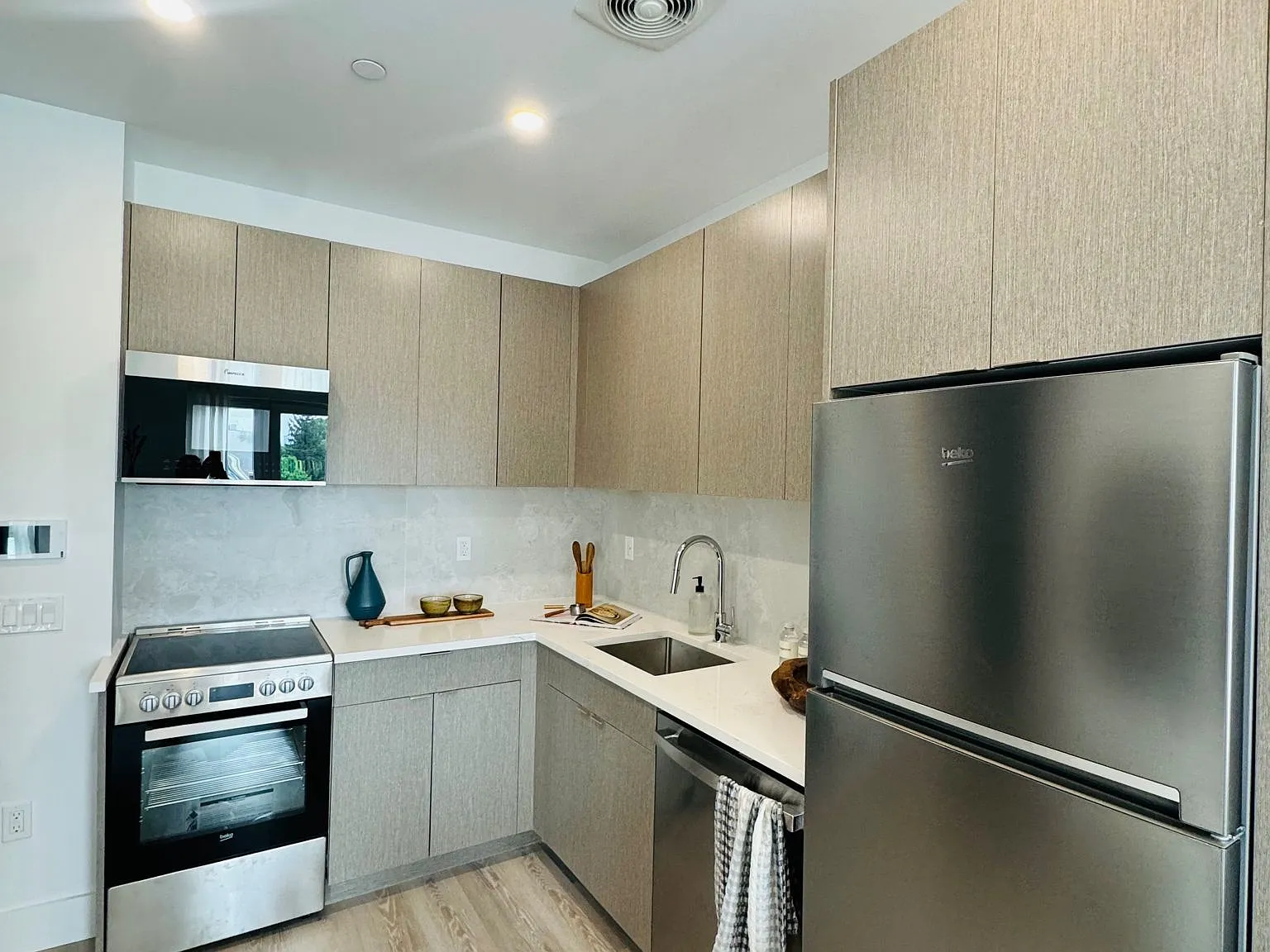 706 East 32nd Street — Photo 1