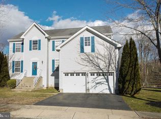 29 Durham Dr, Columbus, NJ 08022