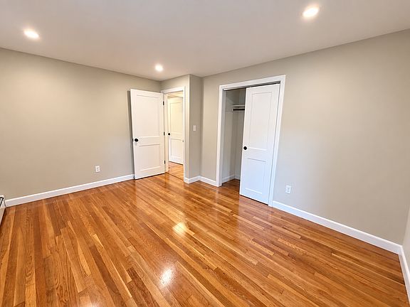 5th image of 7 Esmond Ave #1