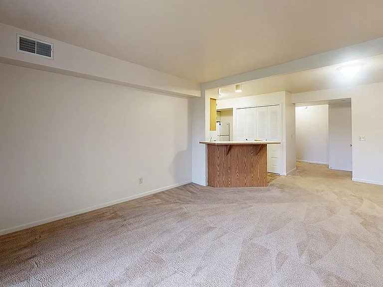 Gull Prairie/Gull Run Apartments and Townhomes — Photo 16