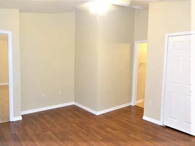 2170 Savannah Oaks Ln — Photo 9