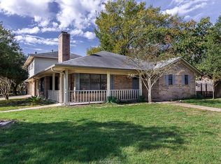 3806 Carter Creek Pkwy, College Station, TX 77802