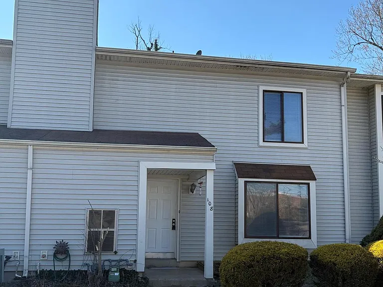108 Aspen Ct — Photo 1