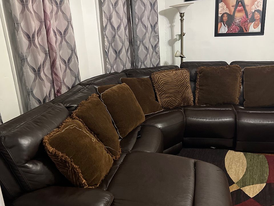 2nd image of 171 Wilcox St #3