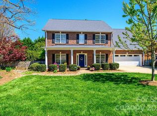 1016 15th Ave NW, Hickory, NC 28601