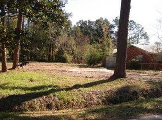 2910 Dolby St, Pascagoula, MS 39581