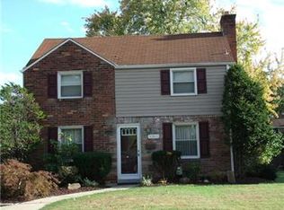 5305 Fieldcrest Dr, Pittsburgh, PA 15236