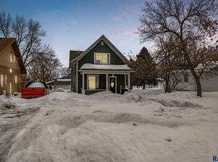 812 4th St, Garretson, SD 57030