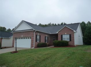 1815 Austin Place Ln, Winston Salem, NC 27127