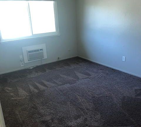 4th image of 930 Carro Dr APT 2