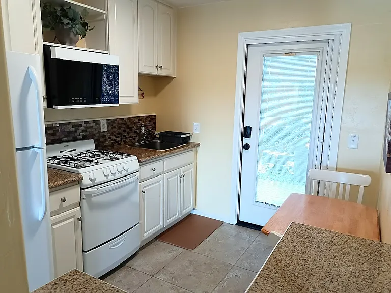 1620 1/2 York Dr — Photo 10