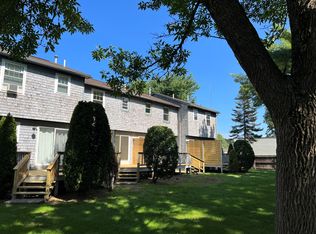 100 Bleachery Ct APT 3, Warwick, RI 02886