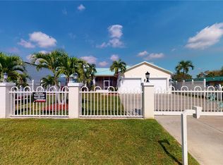 2042 Hunter Rd, Okeechobee, FL 34974