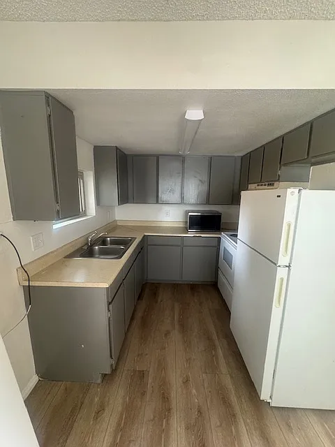 2 bed, 900 sqft, $1,200 — Photo 4
