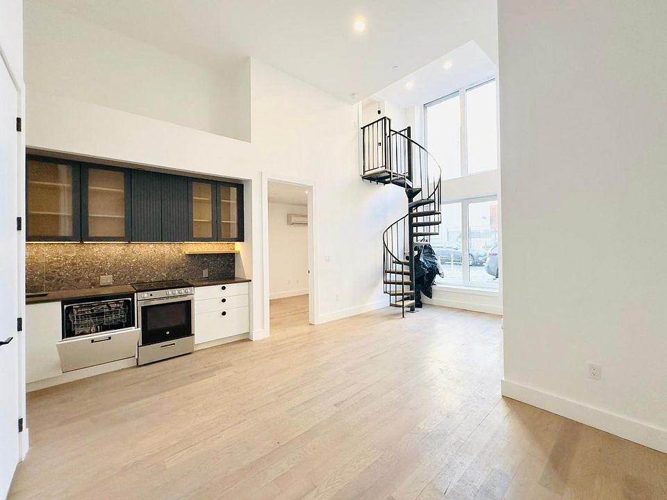 1st image of 224 N 7th St #115