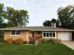 2820 37th St, Two Rivers, WI 54241