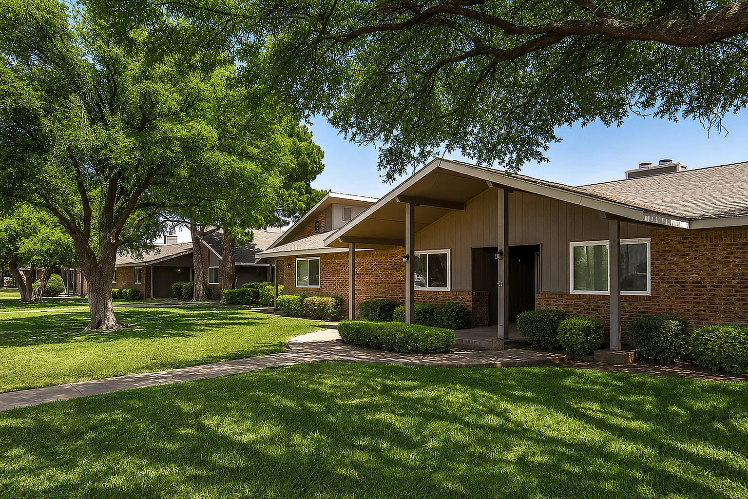 Country Crest Townhomes — Photo 2